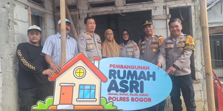 Polres Bogor Sulap Rumah Tidak Layak Huni Milik Nyai Juminah Jadi Hunian Nyaman
