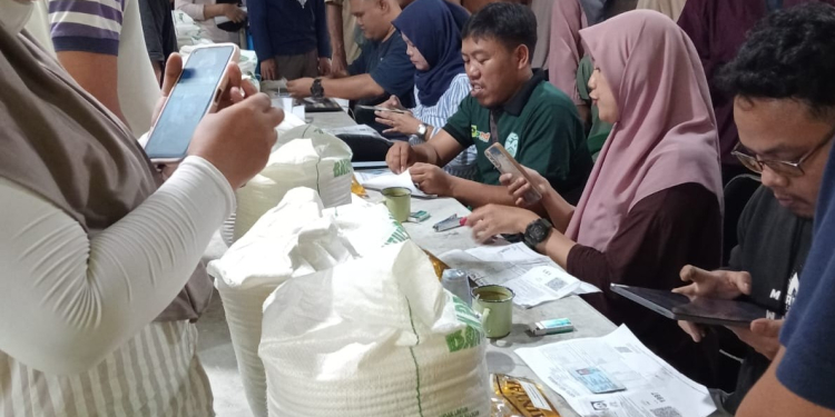 Desa Sukamantri Penyaluran Bantuan Pangan