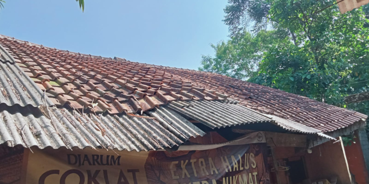 Penyandang Disabilitas di Caringin Berharap Bantuan Perbaikan Rumah