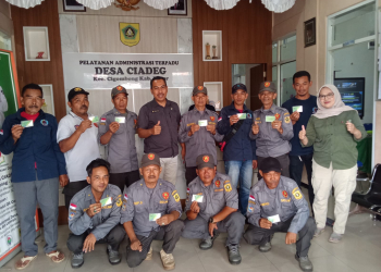 Pemdes Ciadeg Berikan Perlindungan BPJS Ketenagakerjaan bagi Linmas dan Kelembagaan Desa