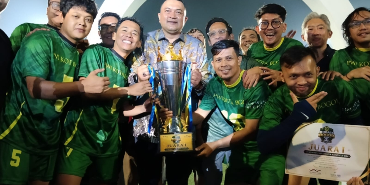 Tekuk Semua Lawan, PWI Kota Bogor Juarai Mini Soccer Bupati Bogor Cup 2026