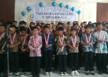 Tasyakuran Pelepasan Siswa Kelas VI SDN Sirnagalih 2 Berlangsung Meriah dan Penuh Haru