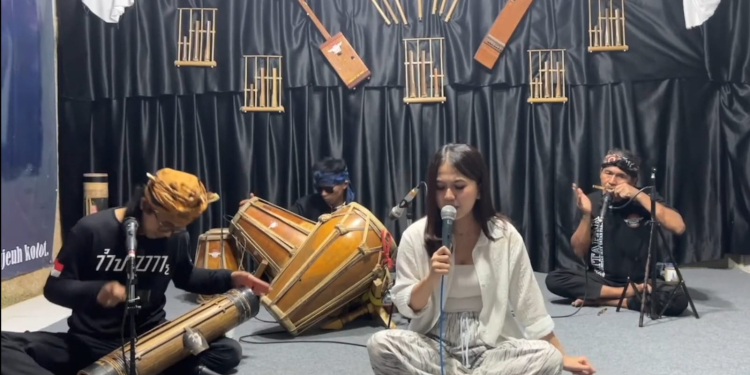 Digitalisasi Seni Tradisi: Kitapak Sunda Musik dan Misi Membawa Seniman ke Kancah Nasional 