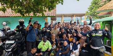 LPM dan RT/RW Mulyaharja Gelar Tadabur Alam ke Pelabuhan Ratu, Pererat Silaturahmi