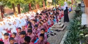 Ratusan Siswa-Siswi SDN Cinagara 2 Gelar Rebowakasan