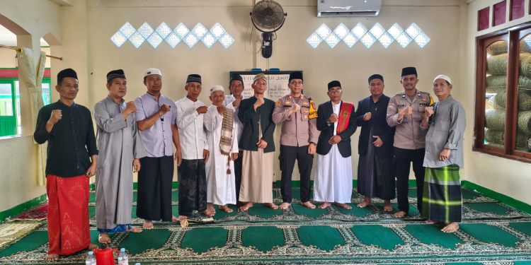 Kapolsek Ciomas Ajak Warga Perkuat Siskamling