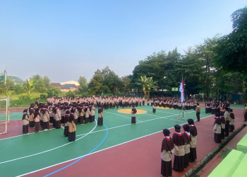 SMP IT BBS Peringati Hari Pramuka ke-65 dengan Apel Khidmat