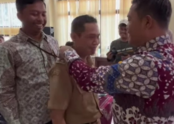 Dede Fauzi Dilantik Jadi Pj Kepala Desa Sirnagalih