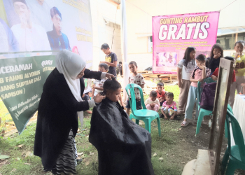 Maulid Nabi di Majelis Nurussholawat Diwarnai Cukur Rambut Gratis, Warga Antusias